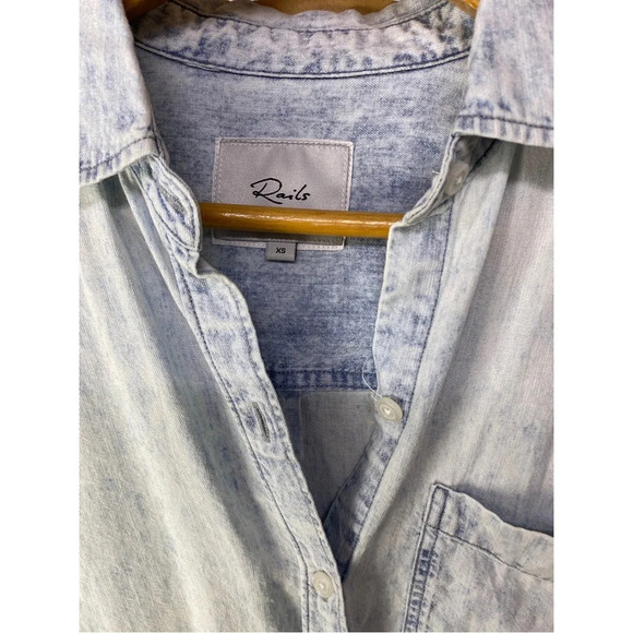 Rails Ingrid Raw Hem Chambray shirt button down size xs - Picture 3 of 8